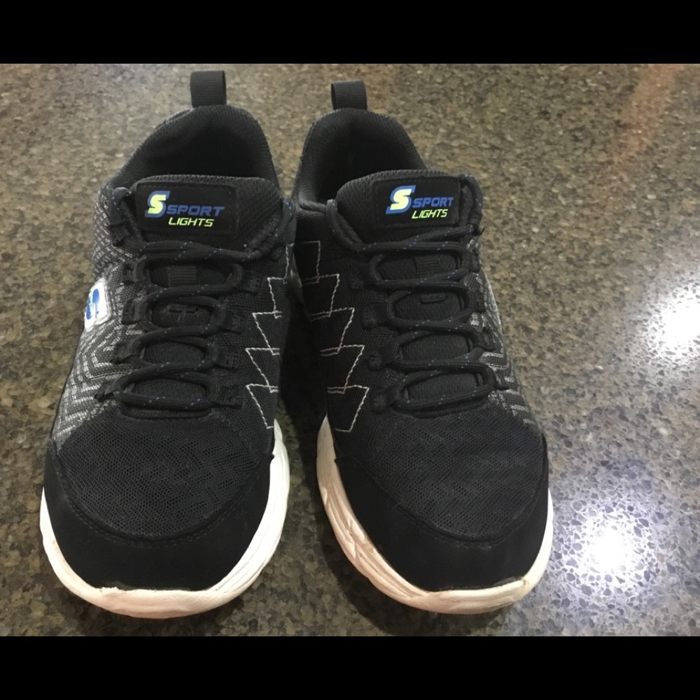 Sketchers light up sneakers